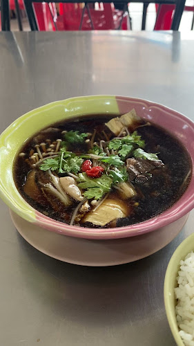 เล้งกี่ บะกุ๊ดแต๊ - การบริการอาหารและที่พัก