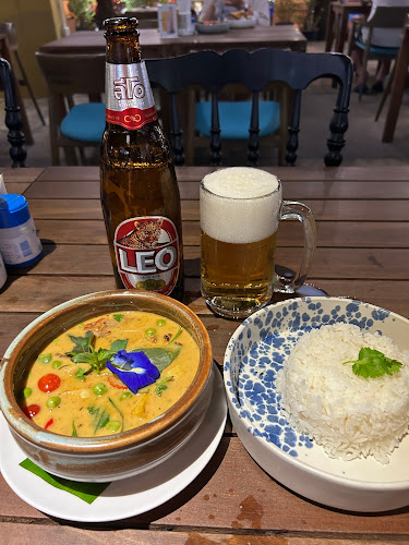 KIRI burger & bowl , kata beach - การบริการอาหารและที่พัก