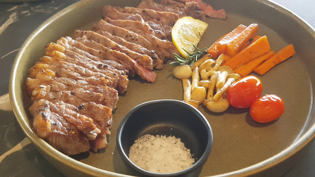 88, ตลาด 9 ถ. มหาราช ตำบลวัดใหม่ เมือง, จันทบุรี 22000