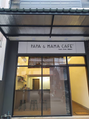 PAPA & MAMA CAFE'