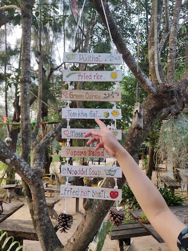 Opinii despre Mr. Dee Chilling Hill Bar în อำเภอเกาะสมุย - การบริการอาหารและที่พัก