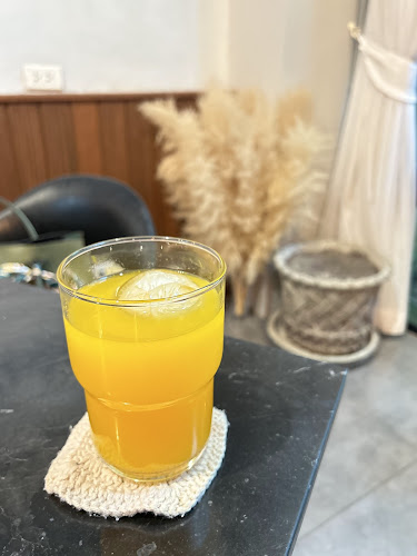 Billin Cafe&Bistro - การบริการอาหารและที่พัก