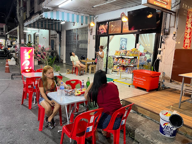 เล้งกี่ บะกุ๊ดแต๊ - การบริการอาหารและที่พัก