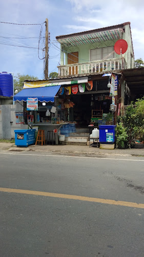 ชา กาแฟ พอเพียง - การบริการอาหารและที่พัก