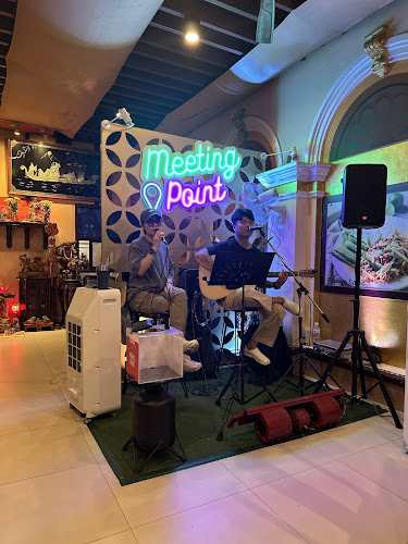 94 ถ. กระบี่ ตำบลตลาดเหนือ อำเภอเมืองภูเก็ต ภูเก็ต 83000