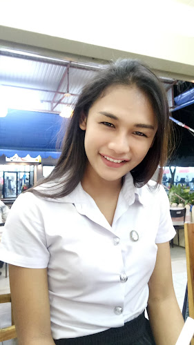 ร้านแจ่วฮ้อนน้องใบเตย - การบริการอาหารและที่พัก