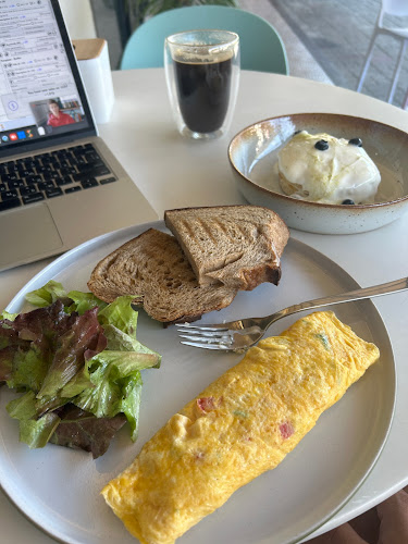 Friends of Friends - การบริการอาหารและที่พัก