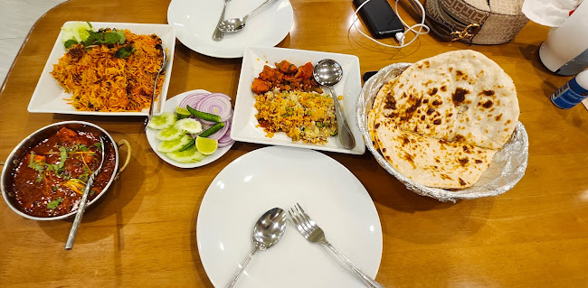 Opinii despre Kohinoor 2 Restaurant în อำเภอกะทู้ - การบริการอาหารและที่พัก