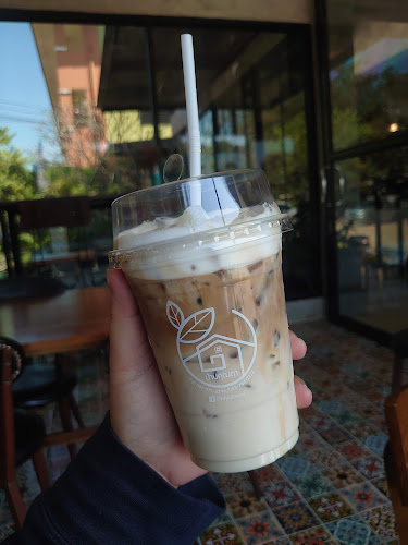 บ้านคุณตาลอฟท์คาเฟ่ @แหลมฉบัง - การบริการอาหารและที่พัก