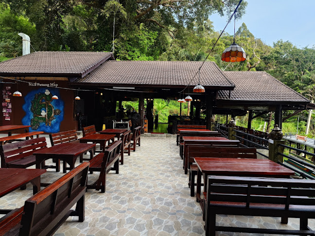 No.6 Restaurant Up The Hill - การบริการอาหารและที่พัก