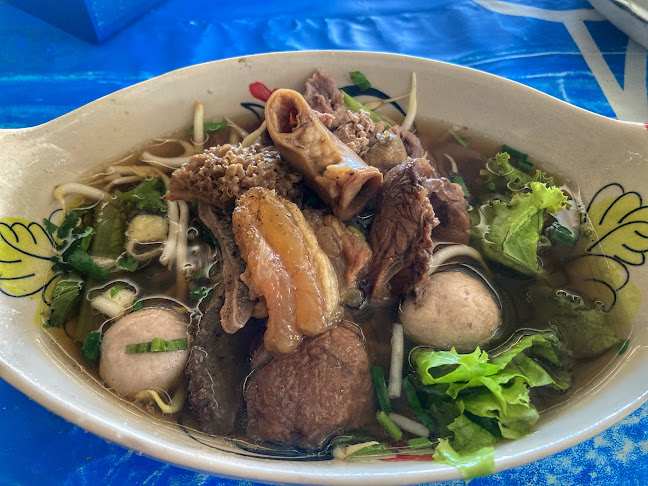 ก๋วยเตี๋ยวเนื้อลายหม้อไฟปากน้ำโพ - อำเภอเมืองนครสวรรค์