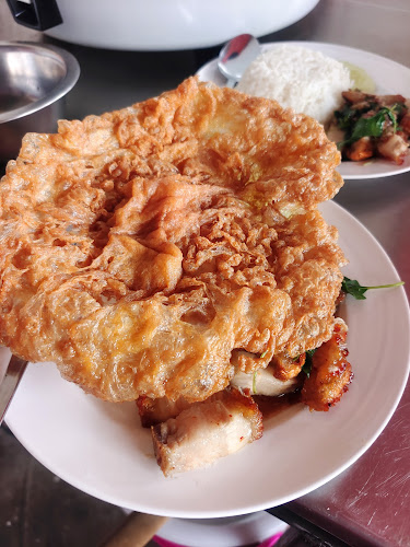 Comentarii opinii despre ร้านเนื้อกะเตี๋ยว กระเพราป่า