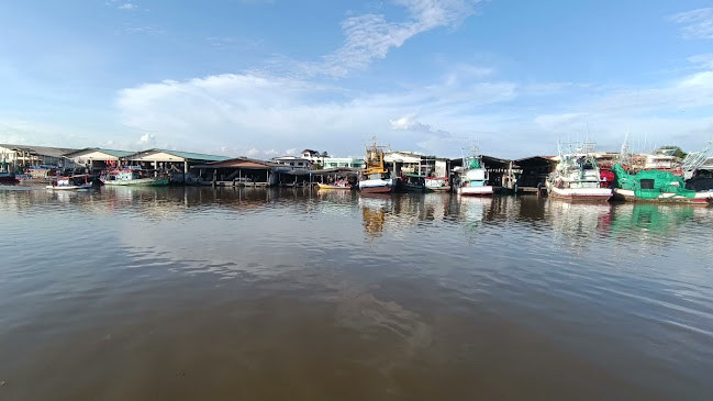 แหลมเจริญ ซีฟู้ด ระยอง - การบริการอาหารและที่พัก