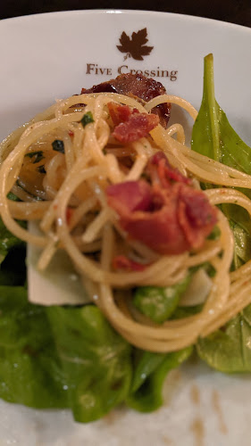 Opinii despre Five Crossing în อำเภอปากเกร็ด - การบริการอาหารและที่พัก