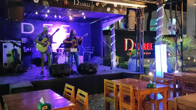 DEE BEACH PUB & RESTAURANT - การบริการอาหารและที่พัก