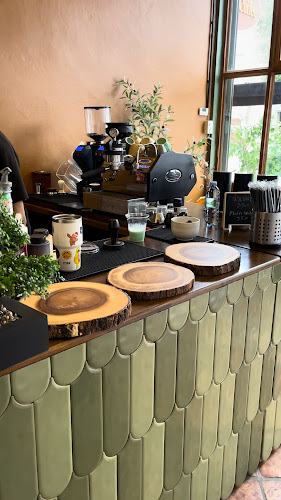 Moon doughnuts & drinks - อำเภอหาดใหญ่