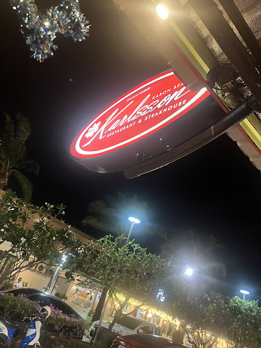 Karlsson Restaurant and Steakhouse - Karon, Phuket - การบริการอาหารและที่พัก