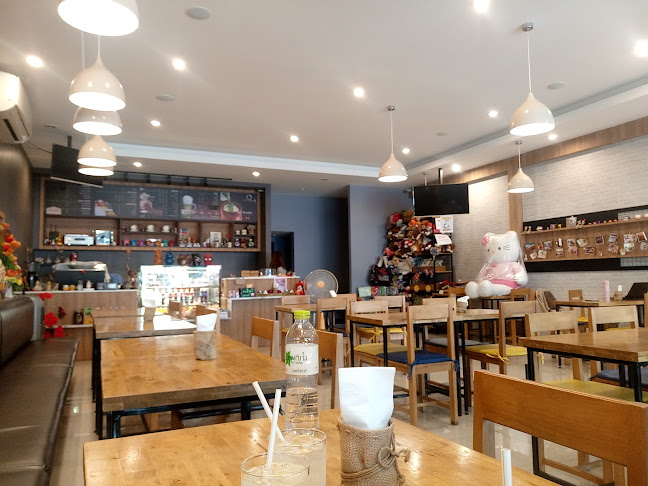 Famoso Cafe&Restaurant - อำเภอเมืองนครปฐม