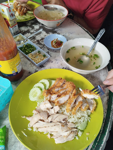 Comentarii opinii despre ขนมจีนป้าน้อย