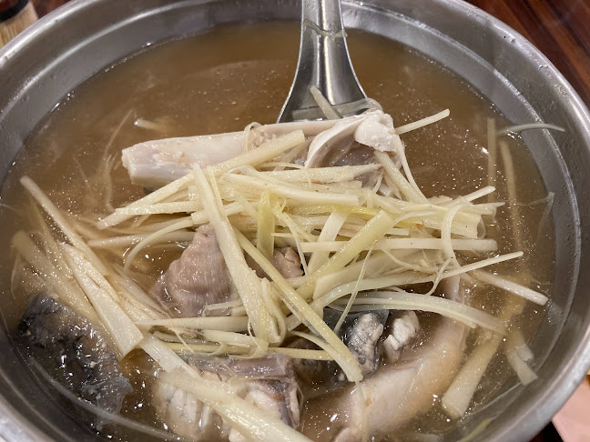 ครัวลุงเชย - การบริการอาหารและที่พัก