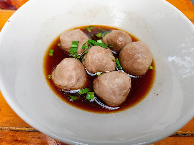 ธ.ธราธร(นายอ้วน) ก๋วยเตี๋ยวเรืออยุธยา สาขา1 - การบริการอาหารและที่พัก