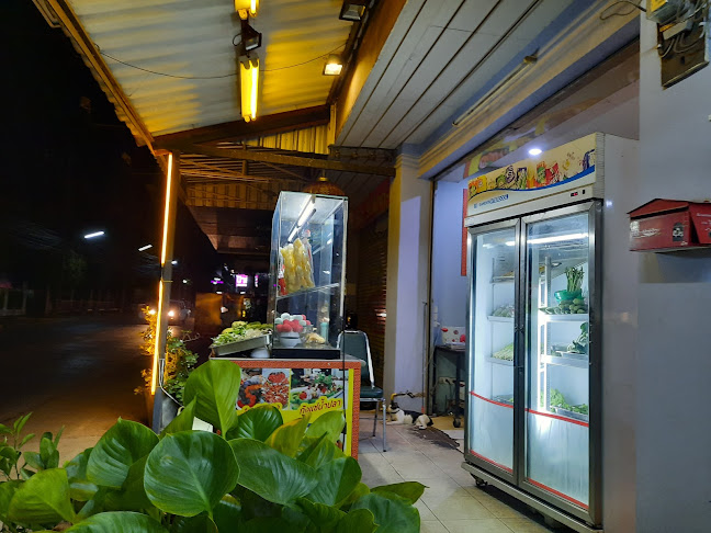 ข้าวต้มรถไฟ - การบริการอาหารและที่พัก