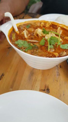 Opinii despre Alive Cheewit Cheewa în อำเภอหาดใหญ่ - การบริการอาหารและที่พัก