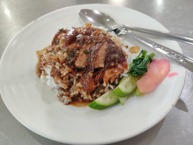 Comentarii opinii despre เตียกุ่ยฮวดก๋วยเตี๋ยวเป็ด บางนาตราด กม.19 (Tiaguihuad restaurant)