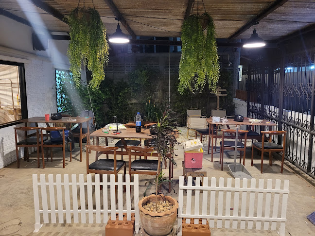 Opinii despre baan maew dum în อำเภอเมืองนครปฐม - การบริการอาหารและที่พัก