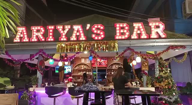 Pattaya, Near beach, ถนน พัทยากลาง เมืองพัทยา ชลบุรี 20150