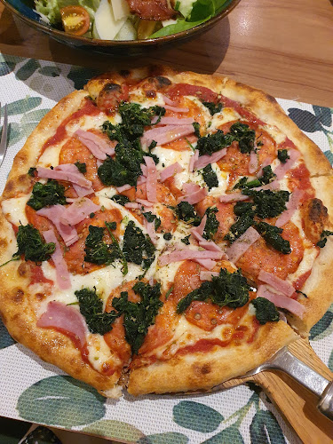 Sapori​ Italian Restaurant - การบริการอาหารและที่พัก