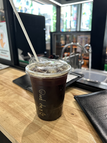 Opinii despre THE COFFEE CLUB - Jungceylon 2 în อำเภอกะทู้ - การบริการอาหารและที่พัก