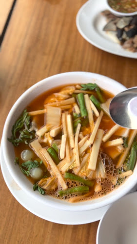 ร้านอาหารจุก-โจ้ - การบริการอาหารและที่พัก