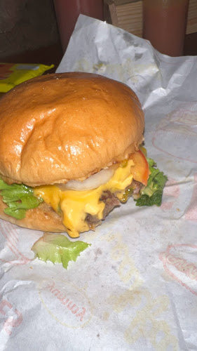 Opinii despre Copper Burger & Bar (Halal Food) By Juicy Lucy în อำเภอเมืองภูเก็ต - การบริการอาหารและที่พัก