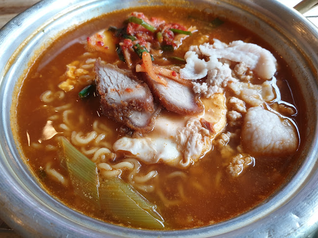 Opinii despre ก๋วยเตี๋ยวต้มยำหมูชากังราว în อำเภอเมืองภูเก็ต - การบริการอาหารและที่พัก