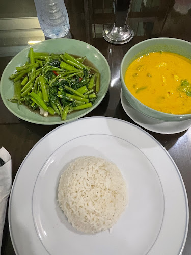 Comentarii opinii despre ร้านแม่บัวออน (Bua-Onn Thai cuisine)