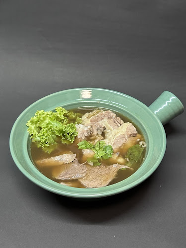 ร้านเนื้อตุ๋นท่านเปา [宝哥牛肉店] - อำเภอบางละมุง