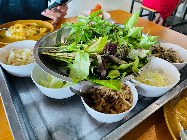 Comentarii opinii despre ขนมจีนสะพานหิน