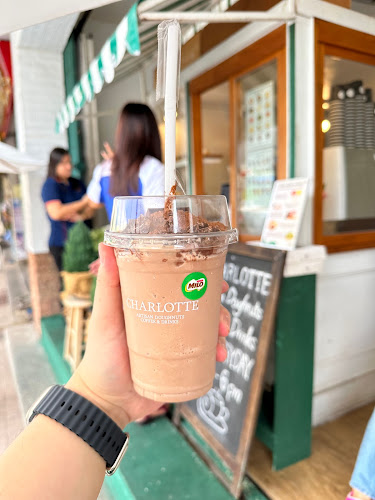 CHARLOTTE DOUGHNUTS Sai Song - การบริการอาหารและที่พัก