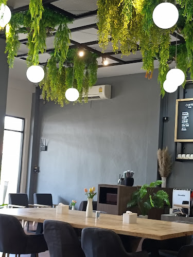 Opinii despre La Fiesta Indian Pakistan Thai Cafe n’Restaurant Hatyai (Halal) în อำเภอหาดใหญ่ - การบริการอาหารและที่พัก