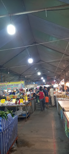 Opinii despre ตลาดสวนหลวง กระทุ่มแบน în อำเภอกระทุ่มแบน - การบริการอาหารและที่พัก