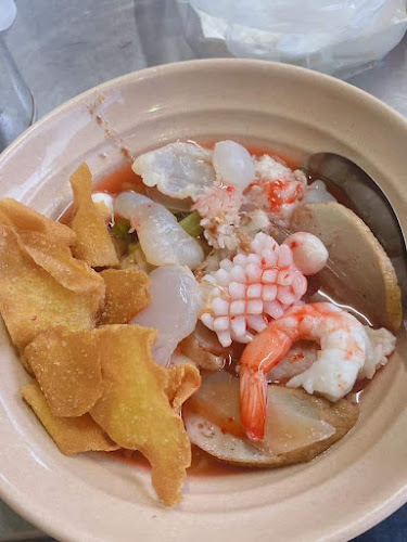 Opinii despre เย็นตาโฟเจ๊เกียวตลาดบ่อนไก่ în อำเภอเมืองนครสวรรค์ - การบริการอาหารและที่พัก