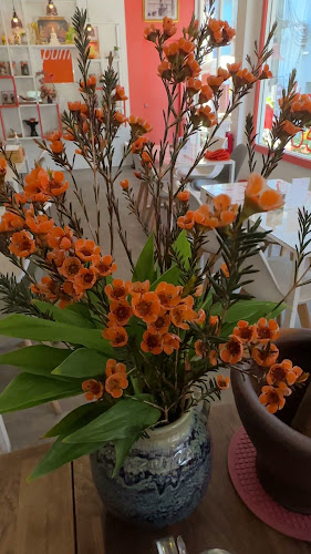 Opinii despre ร้านอาหาร และโรงเรียนสอนทำอาหารไทย ปุ้ม în อำเภอกะทู้ - การบริการอาหารและที่พัก