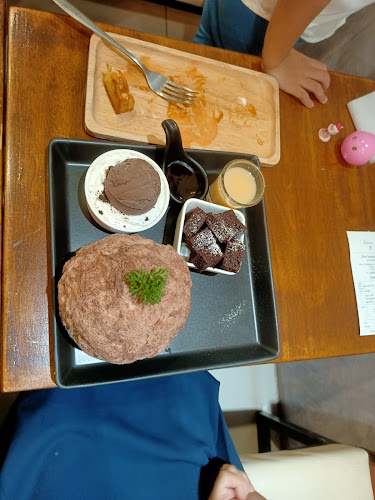 Milk and More. - อำเภอกระทุ่มแบน