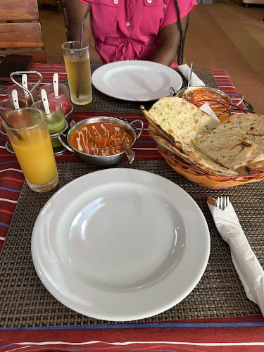 Curry Delight Phuket - การบริการอาหารและที่พัก