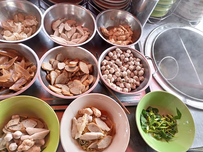 เย็นตาโฟเจ๊เกียวตลาดบ่อนไก่ - อำเภอเมืองนครสวรรค์