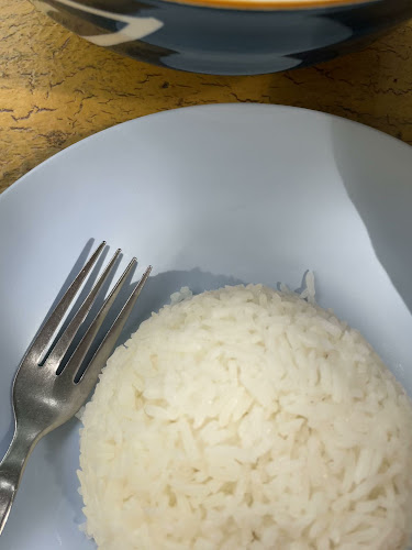 ก๋วยเตี๋ยวเรือชูเจริญChoo Ja Roean Boat Noodles - การบริการอาหารและที่พัก