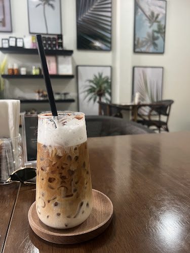 Comentarii opinii despre Crème Café Phuket