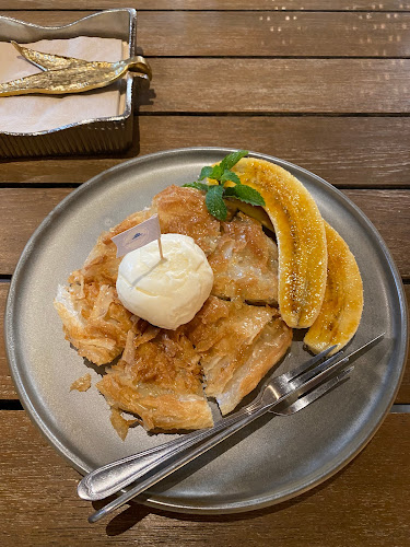 Cave Beach Club - การบริการอาหารและที่พัก