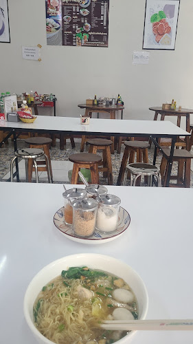 Comentarii opinii despre ร้านก๋วยเตี๋ยวเจ้หลั่น